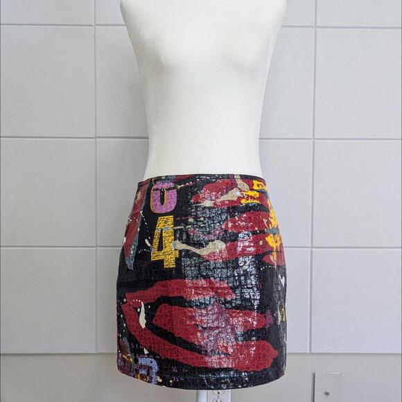 SOLD Vintage y2k Express coated cotton abstract mini skirt - Picture 3 of 6